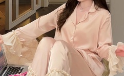 冯优偌和沈南鹏的关系